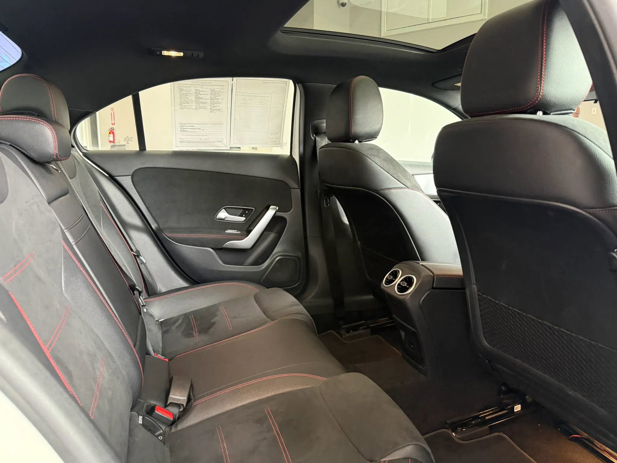 Used 2021 Mercedes-Benz A 35 AMG 4MATIC image 28