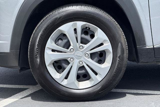 Used 2025 Chevrolet Trax LS FWD image 15
