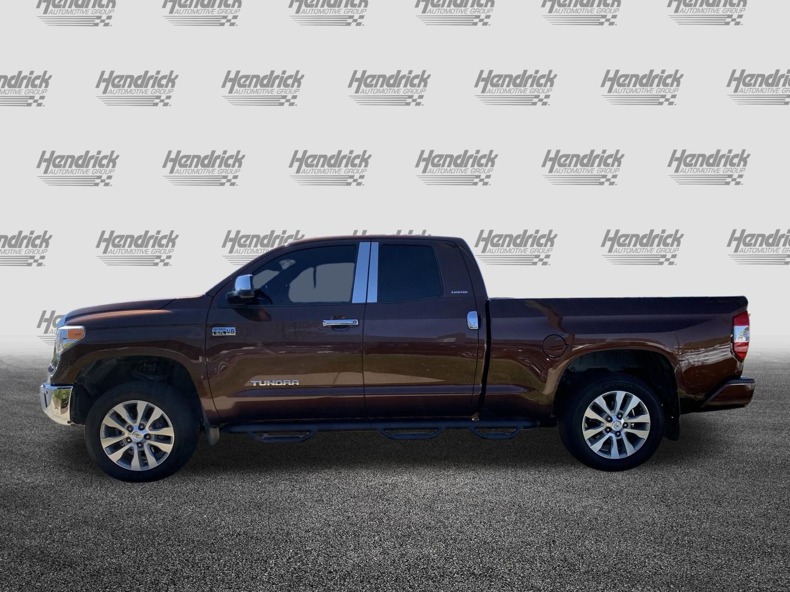 Used 2017 Toyota Tundra Limited w/ Limited Premium Package image 7