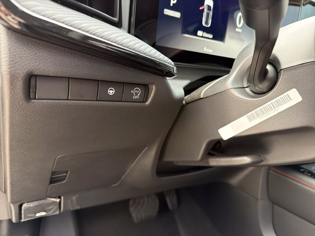 New 2027 Nissan Kicks SR FWD image 17