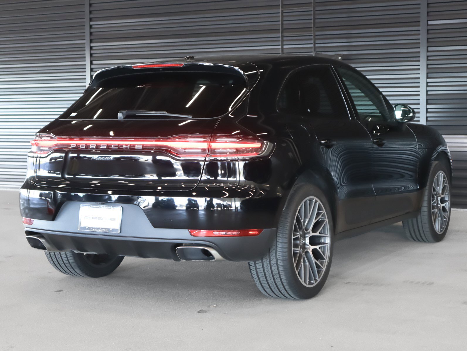 Used 2020 Porsche Macan image 10