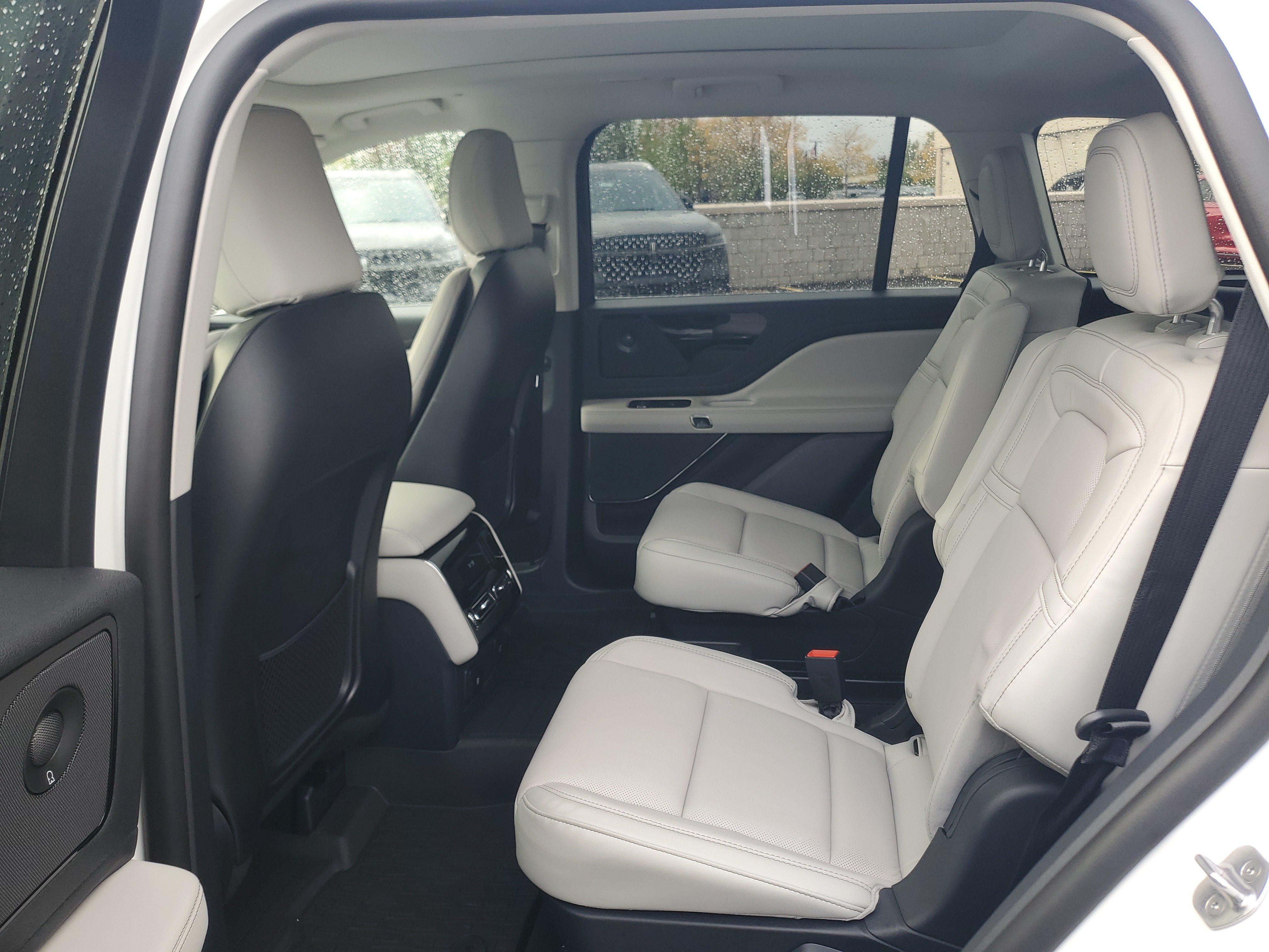 New 2026 Lincoln Aviator Reserve AWD/4WD image 23