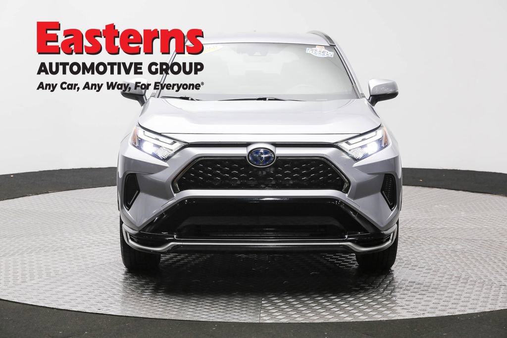 Used 2022 Toyota RAV4 SE AWD/4WD image 2