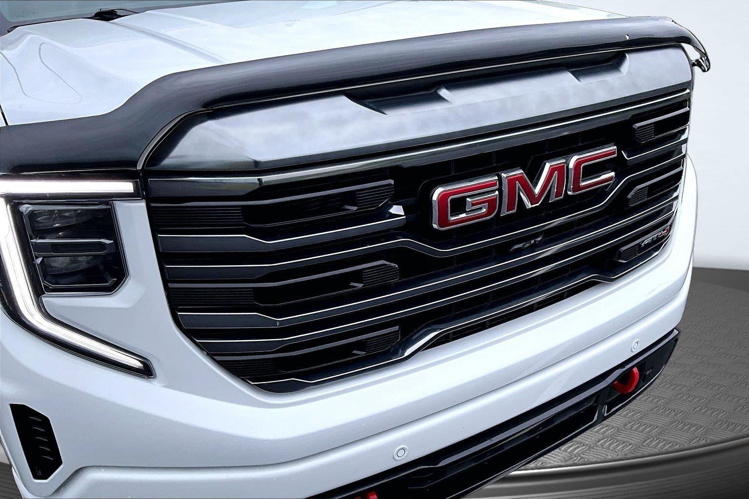 Used 2024 GMC Sierra 1500 AT4 w/ Technology Package AWD/4WD image 29