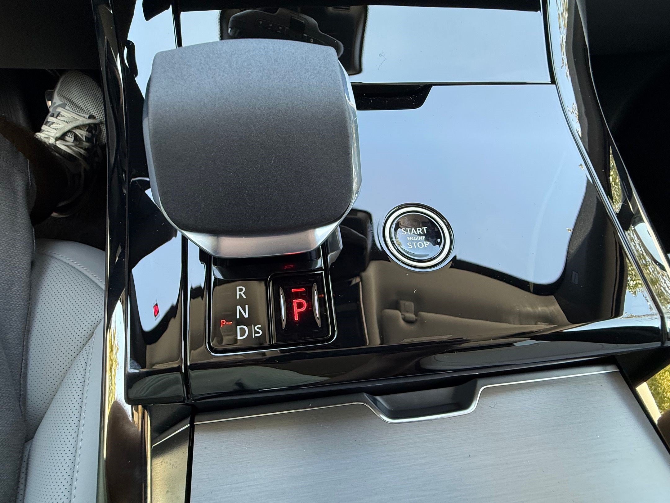 New 2026 Land Rover Range Rover Sport Dynamic SE AWD/4WD image 19