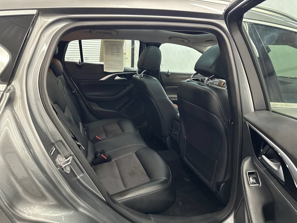 Used 2019 INFINITI QX30 AWD w/ Navigation Package image 16
