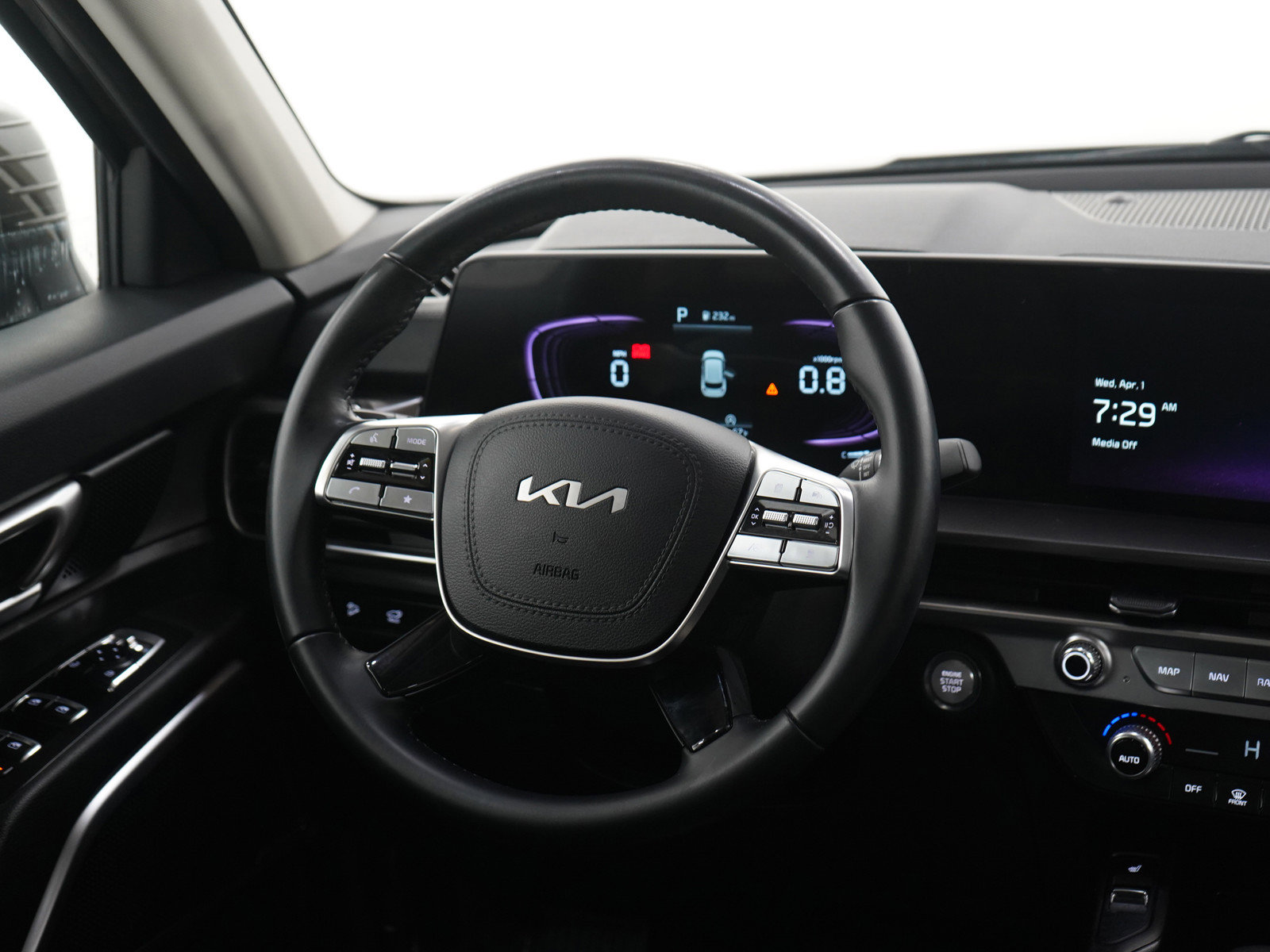 Used 2025 Kia Telluride S image 16