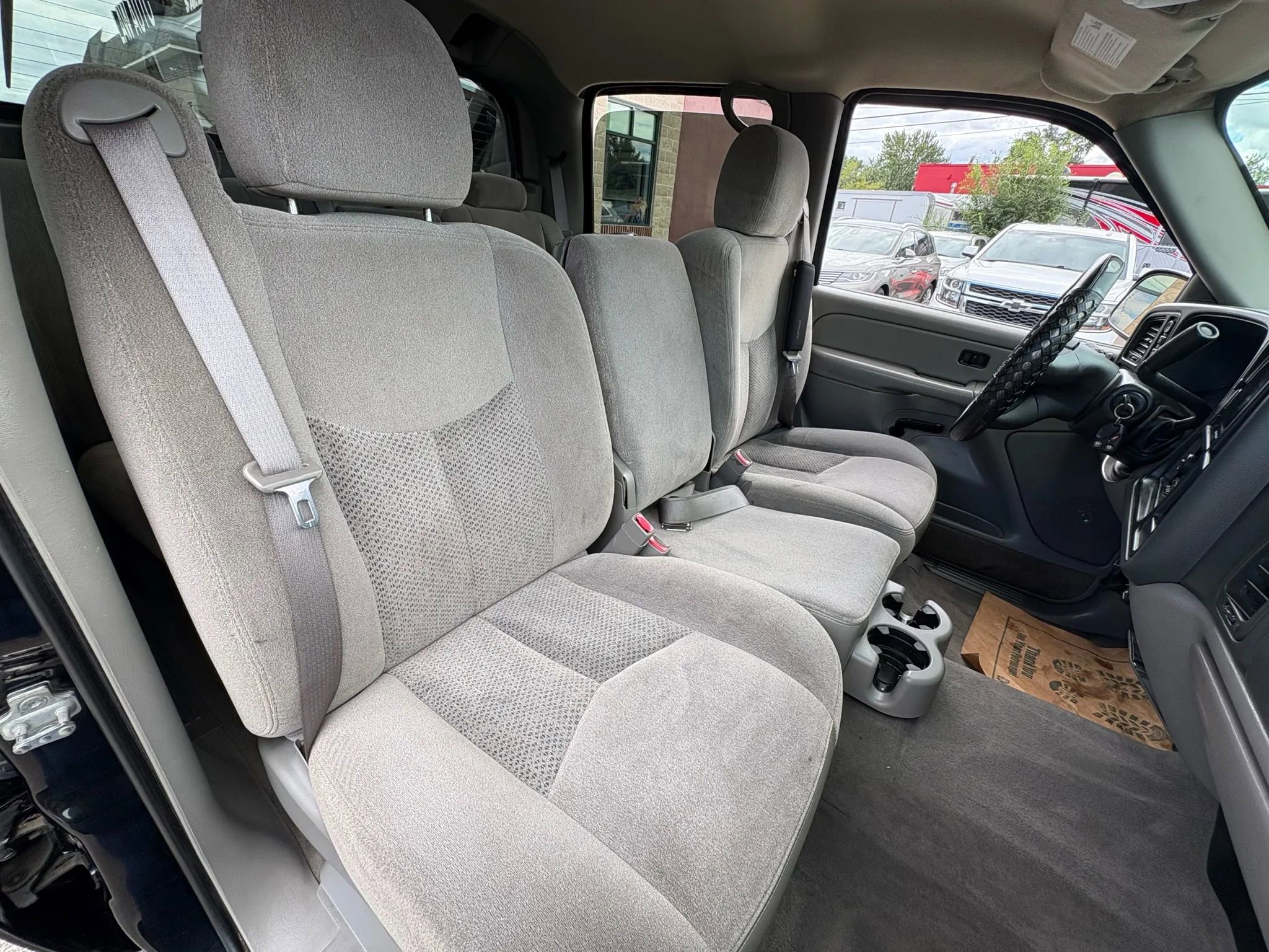 Used 2005 Chevrolet Avalanche Z71 w/ Preferred Equipment Group image 10