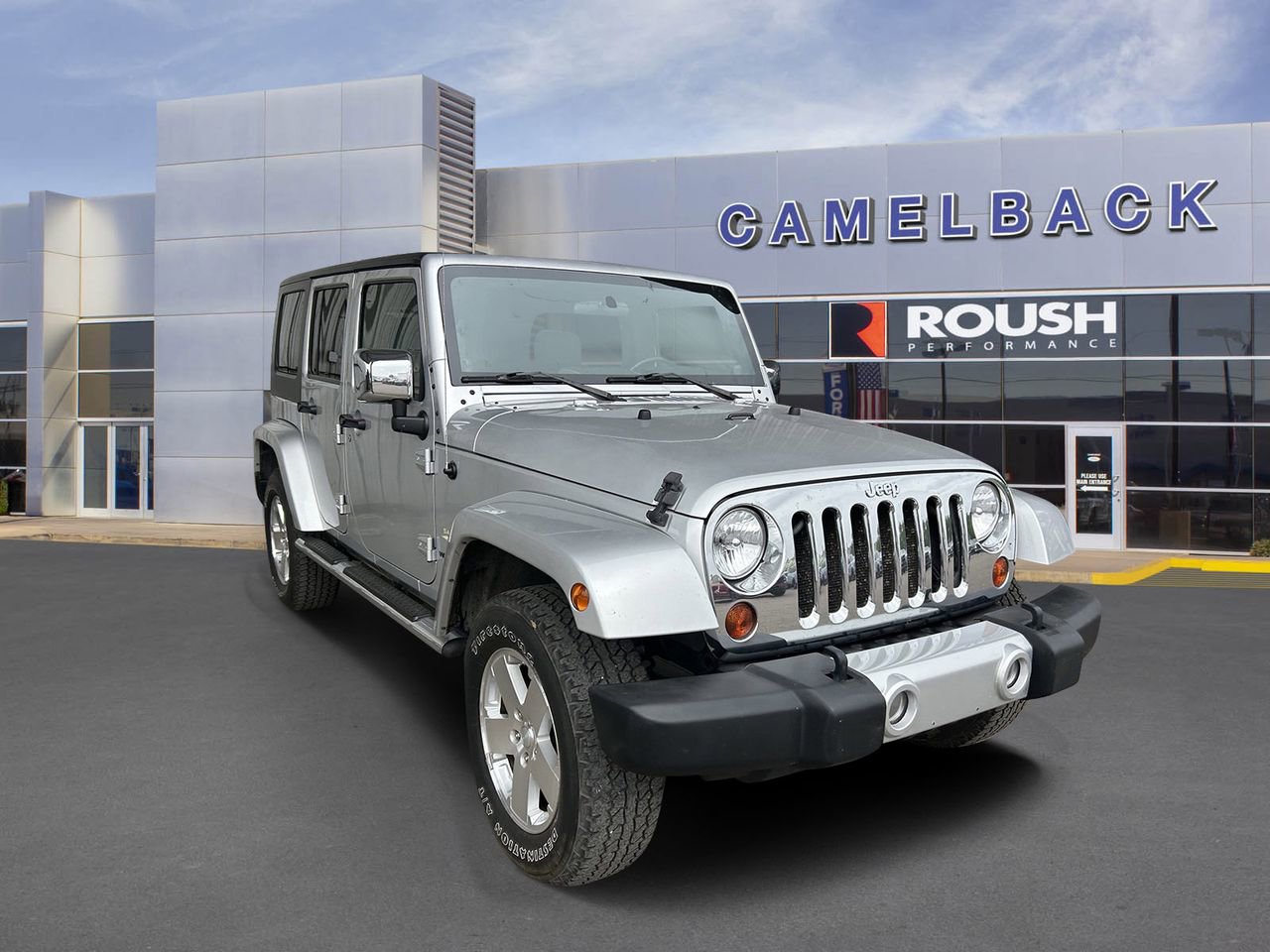 Used 2009 Jeep Wrangler Unlimited Sahara w/ Mopar Leather Group image 4