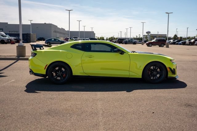 Used 2019 Chevrolet Camaro ZL1 RWD image 8