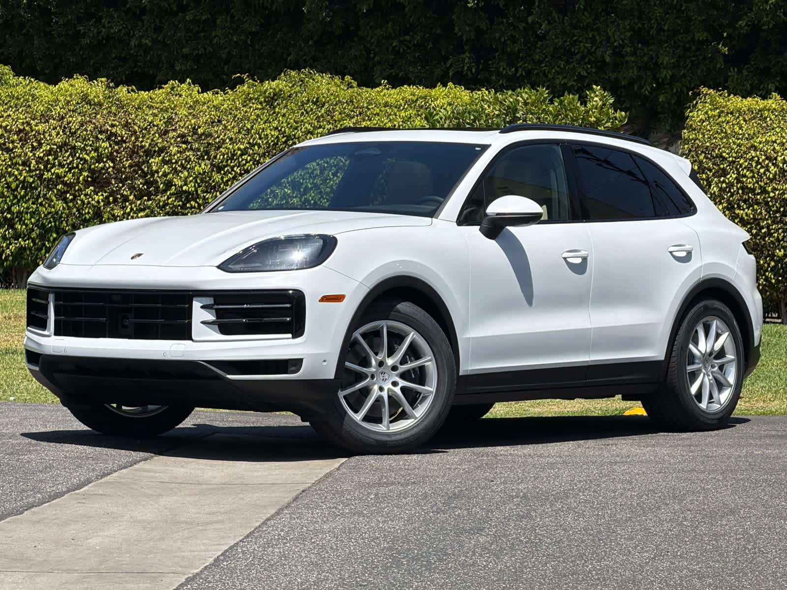 New 2026 Porsche Cayenne AWD/4WD image 1