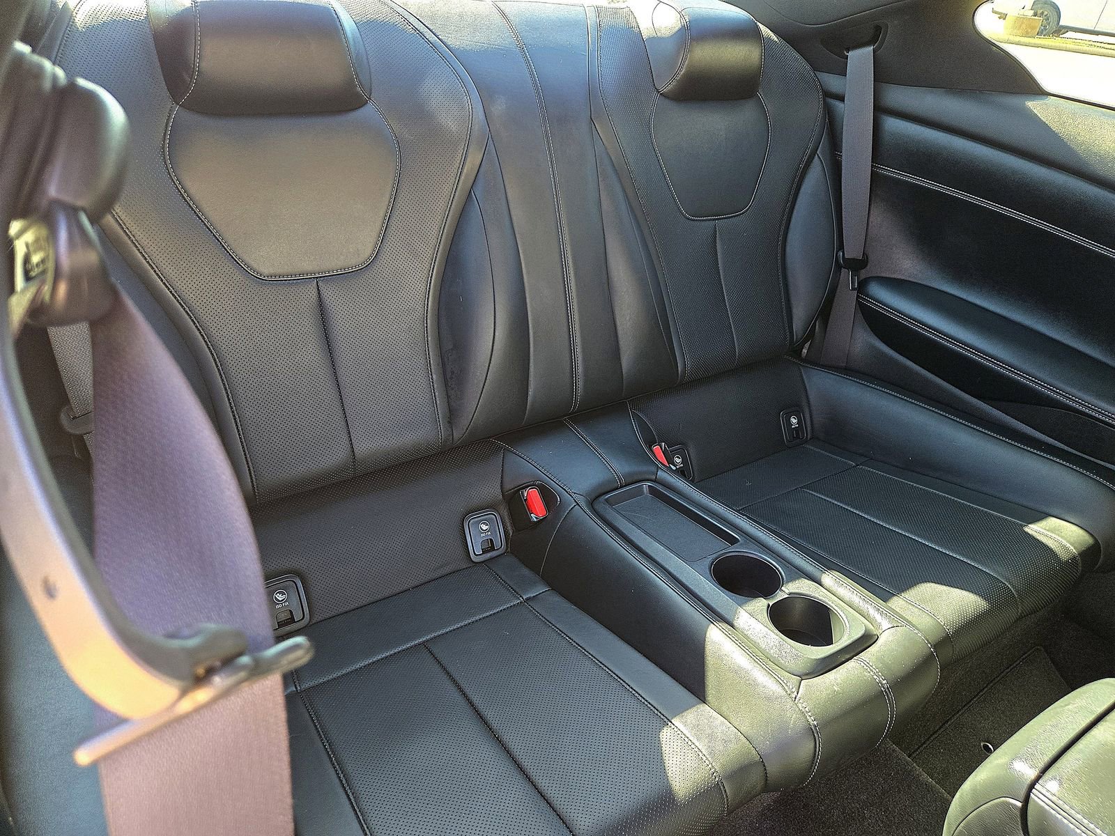 Used 2019 INFINITI Q60 3.0t Luxe w/ Essential Package image 29