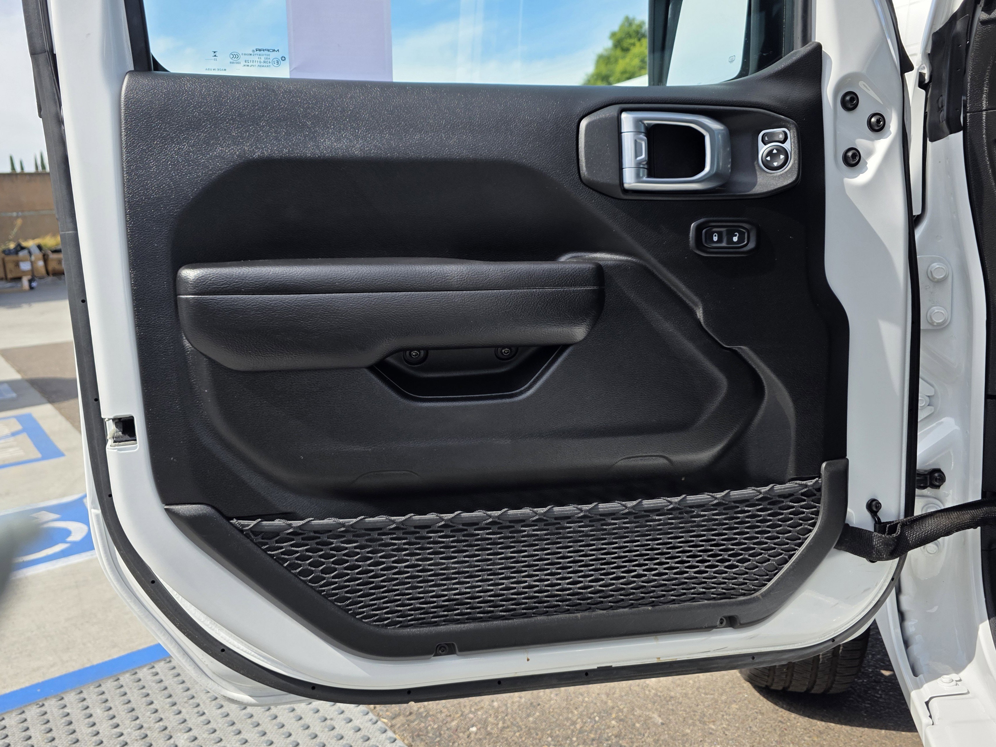 Certified 2024 Jeep Wrangler Sport S image 12