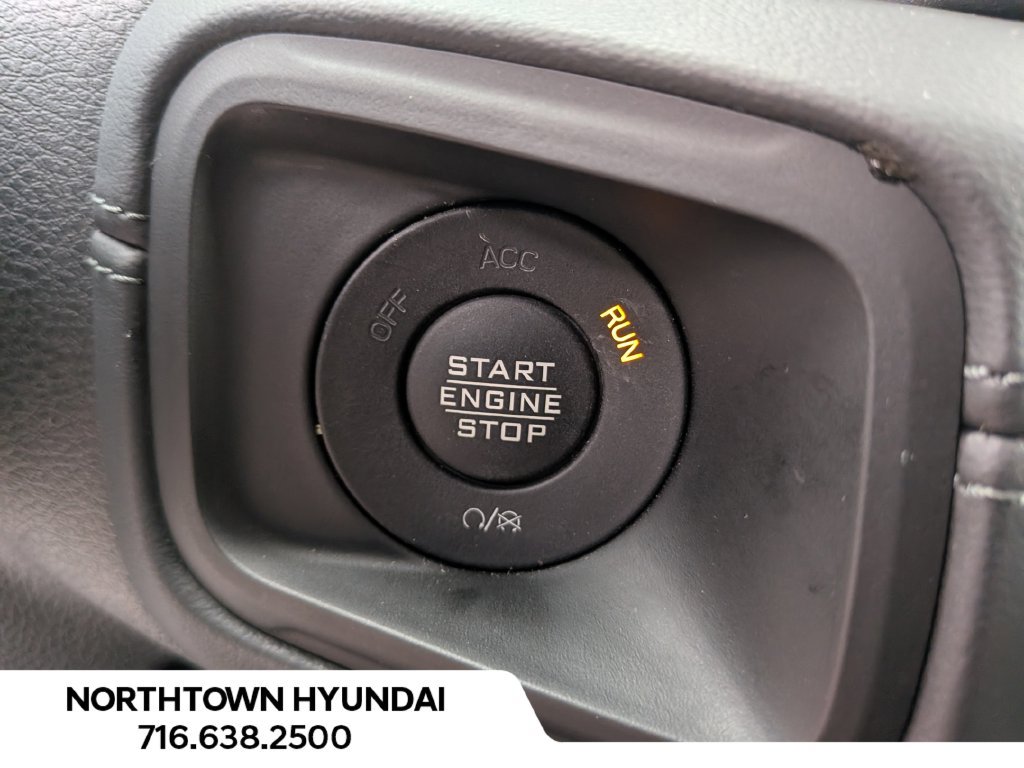 Used 2026 Jeep Wrangler Unlimited Rubicon AWD/4WD image 15