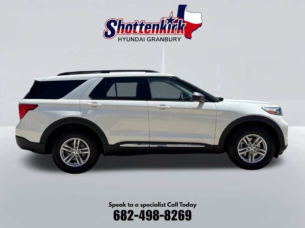 Used 2023 Ford Explorer XLT w/ Equipment Group 202A AWD/4WD image 5