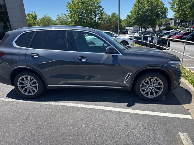 Used 2022 BMW X5 xDrive40i w/ Premium Package AWD/4WD image 4