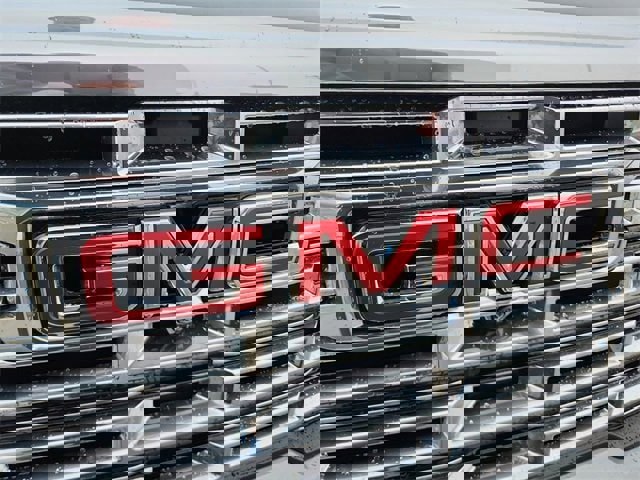 Certified 2025 GMC Acadia Denali w/ LPO, Floor Liner Package image 31