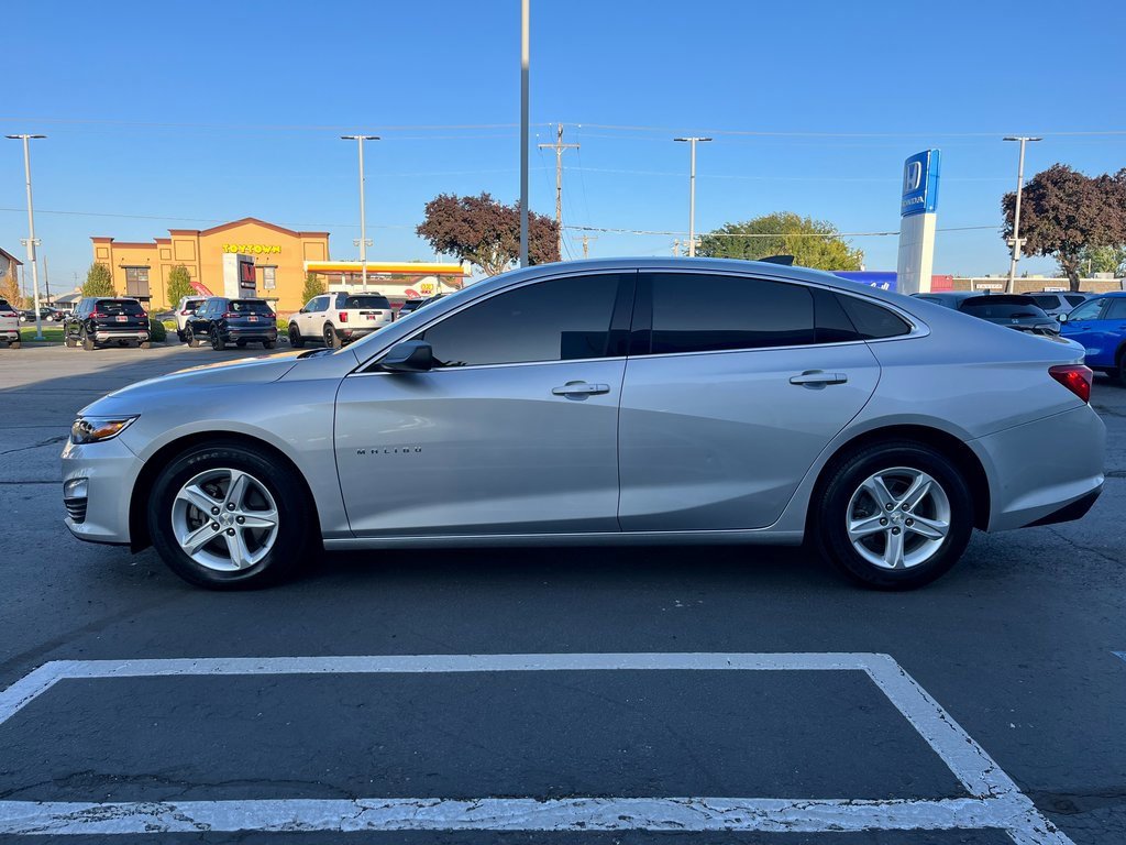Used 2020 Chevrolet Malibu LS image 9