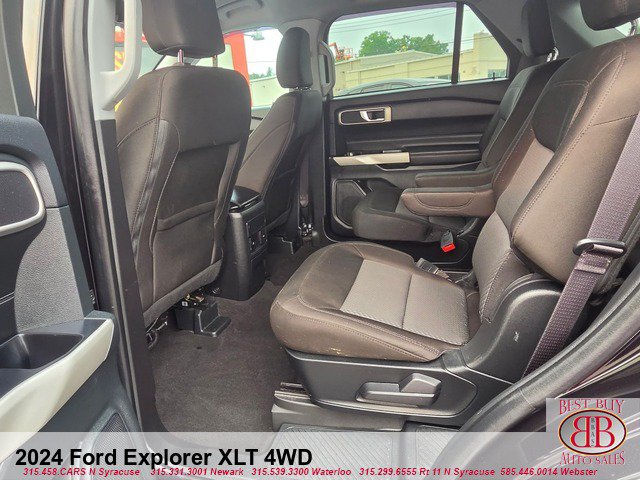 Used 2024 Ford Explorer XLT AWD/4WD image 12