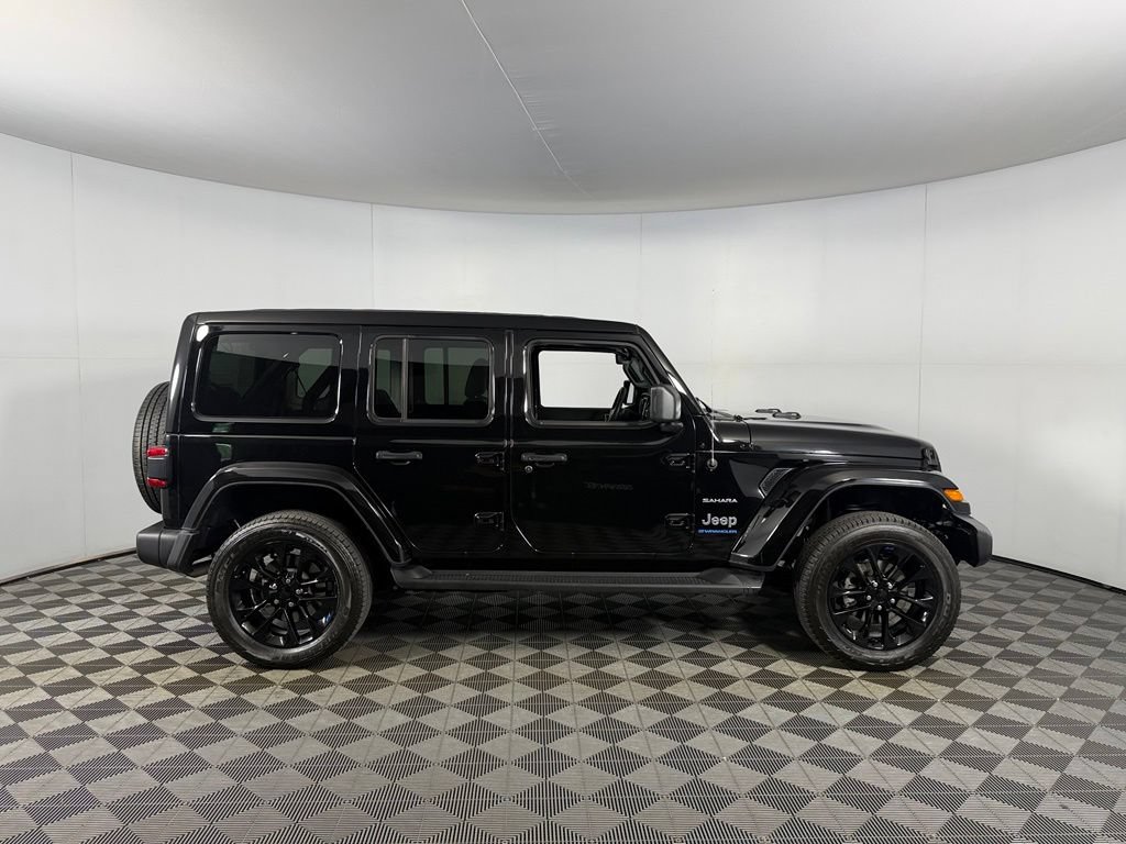 Certified 2023 Jeep Wrangler Unlimited Sahara w/ Safety Group AWD/4WD image 5
