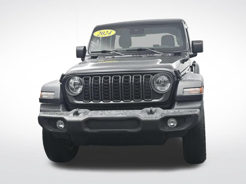 Used 2024 Jeep Wrangler Unlimited Sport AWD/4WD image 2