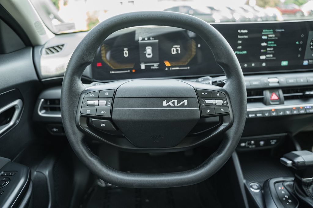 Used 2025 Kia K4 FWD image 26