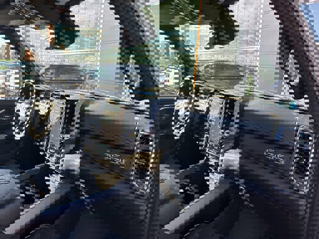 Used 2024 RAM 1500 Laramie image 11