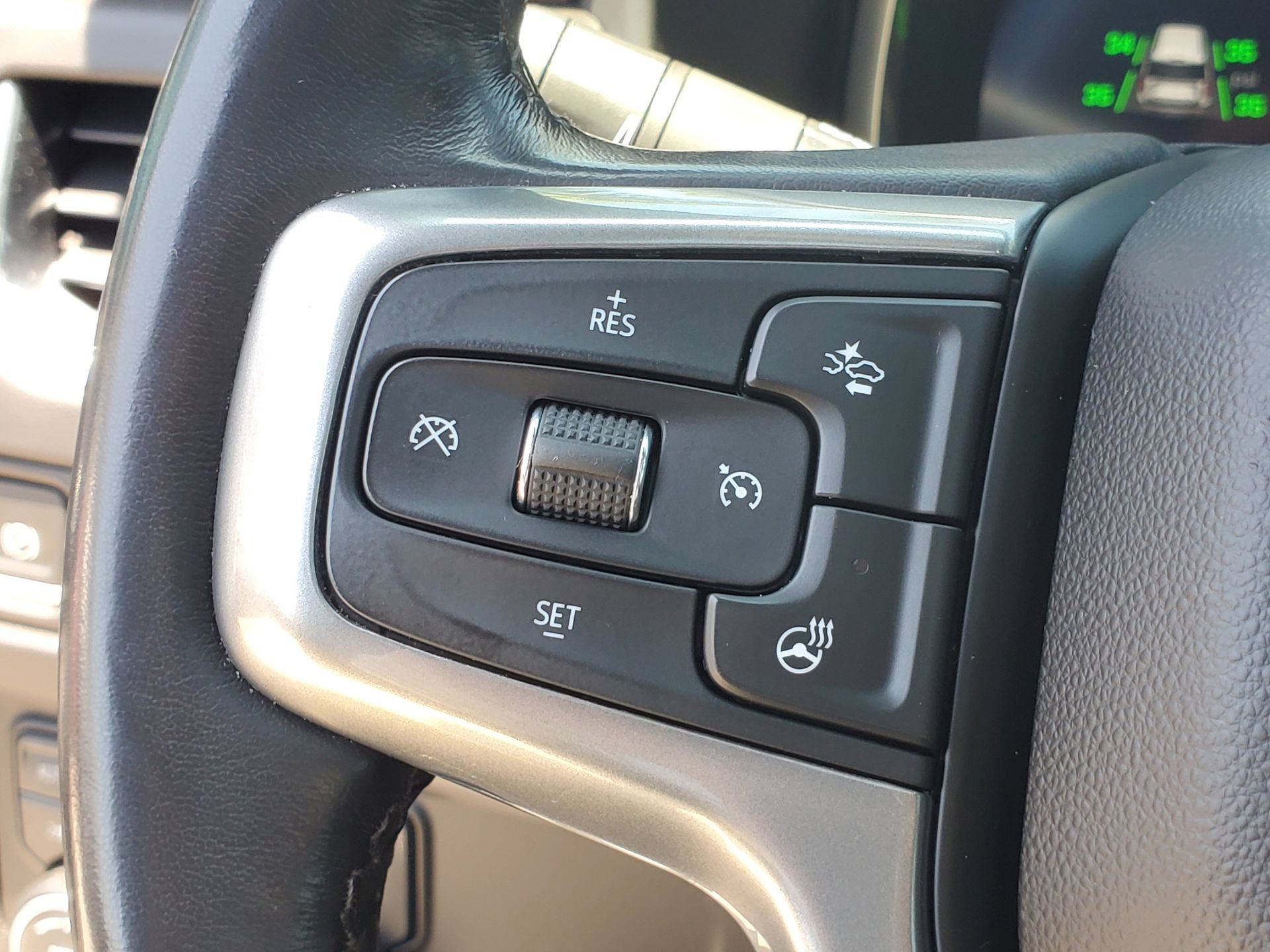 Used 2023 Chevrolet Tahoe Premier AWD/4WD image 25