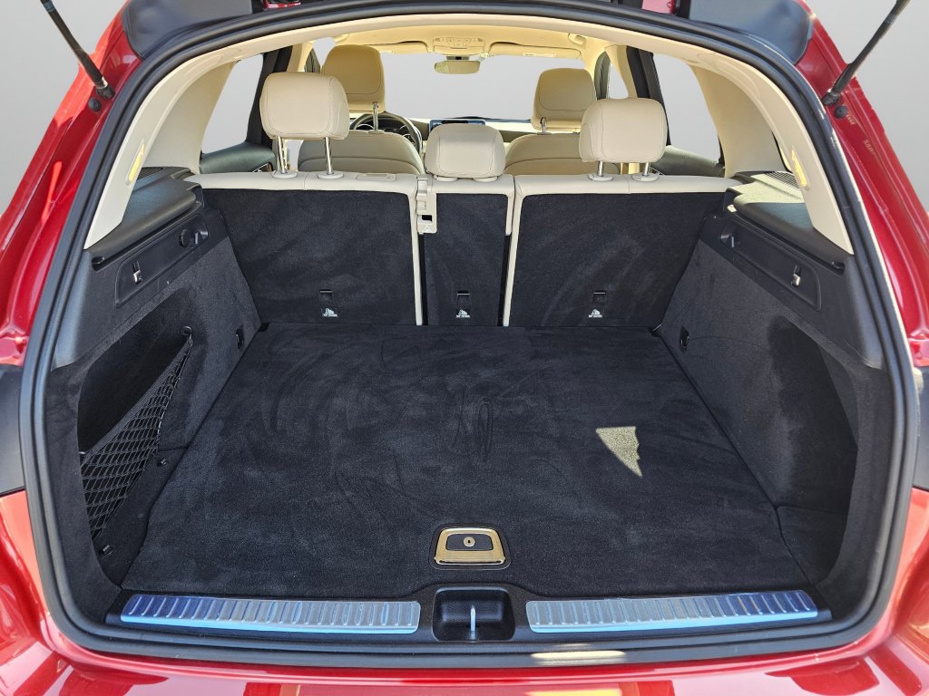 Used 2021 Mercedes-Benz GLC 300 4MATIC image 19