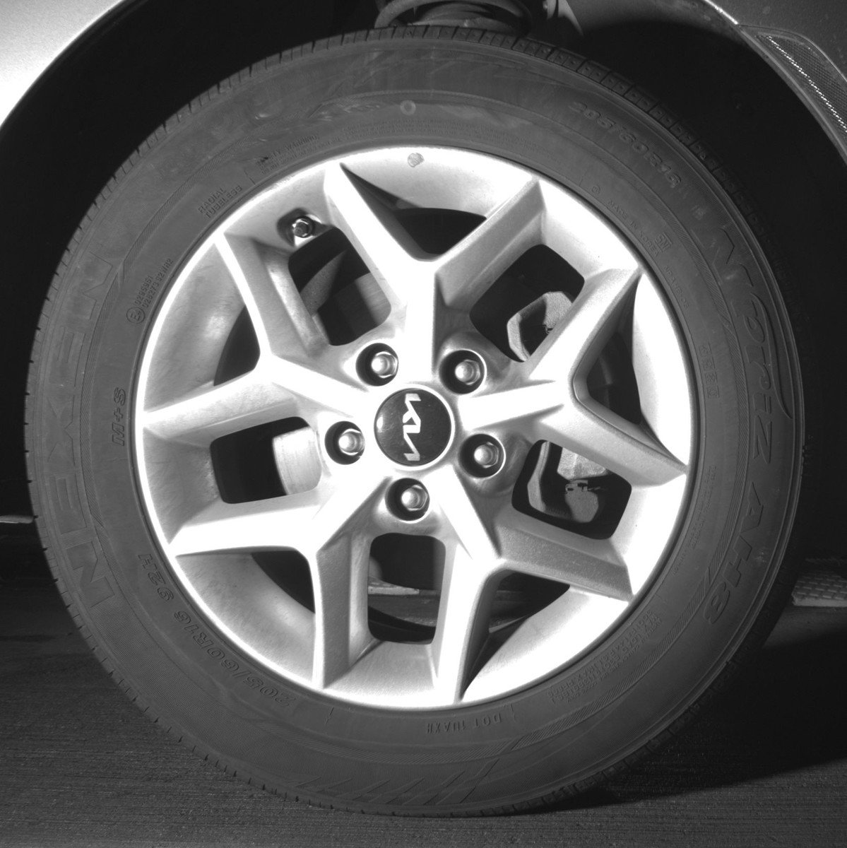 Used 2025 Kia Soul LX w/ LX Technology Package FWD image 13