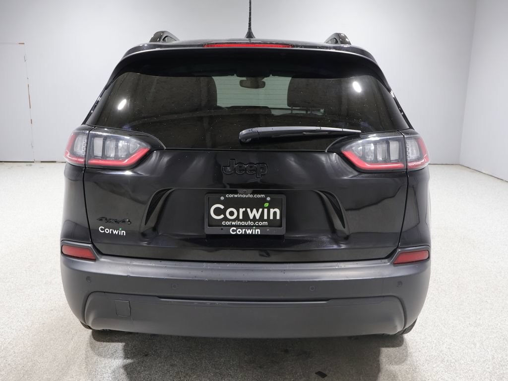 Used 2023 Jeep Cherokee Altitude Lux AWD/4WD image 3