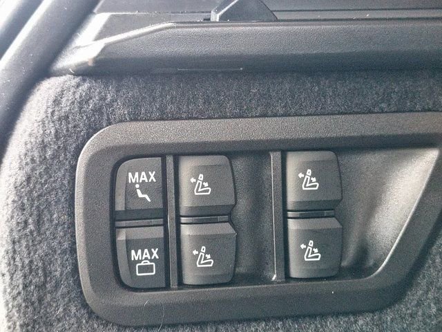 Used 2024 BMW X7 M60i w/ Executive Package image 6