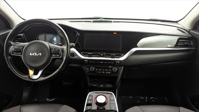 Used 2022 Kia Niro EX FWD image 26
