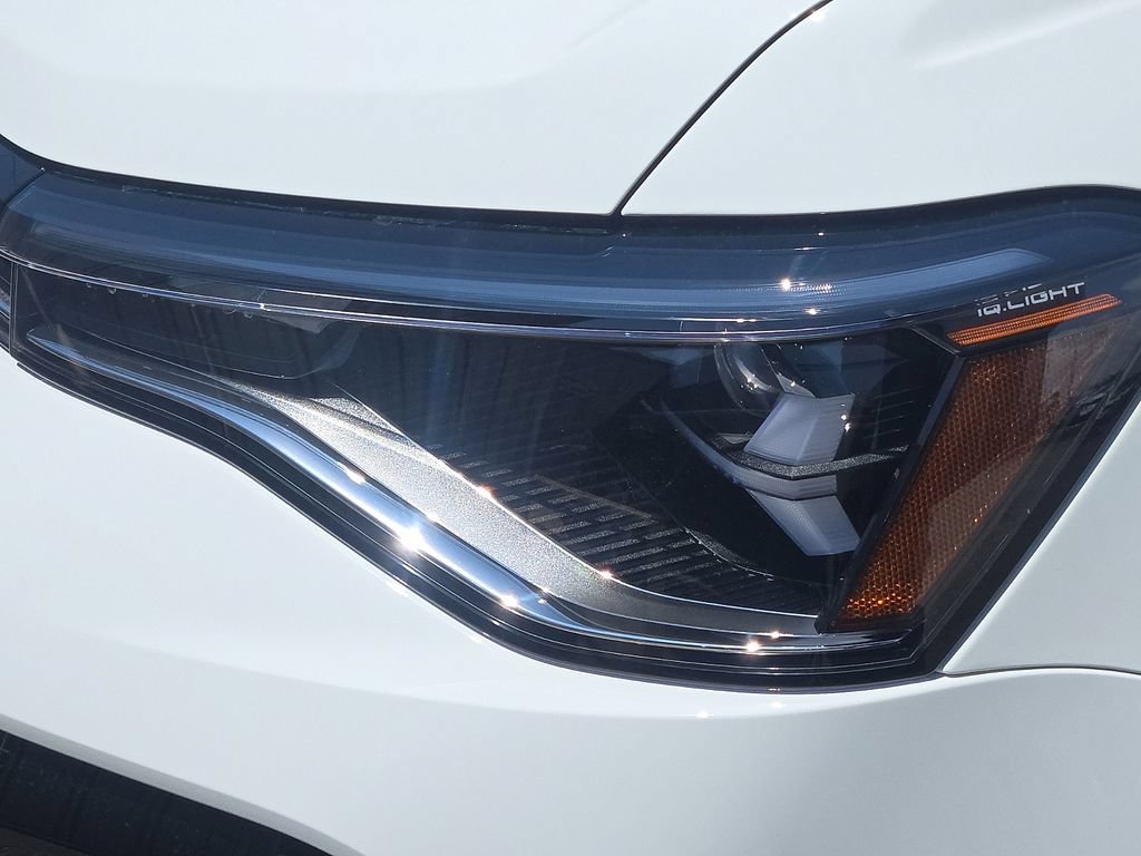 New 2026 Volkswagen Taos SE FWD image 7