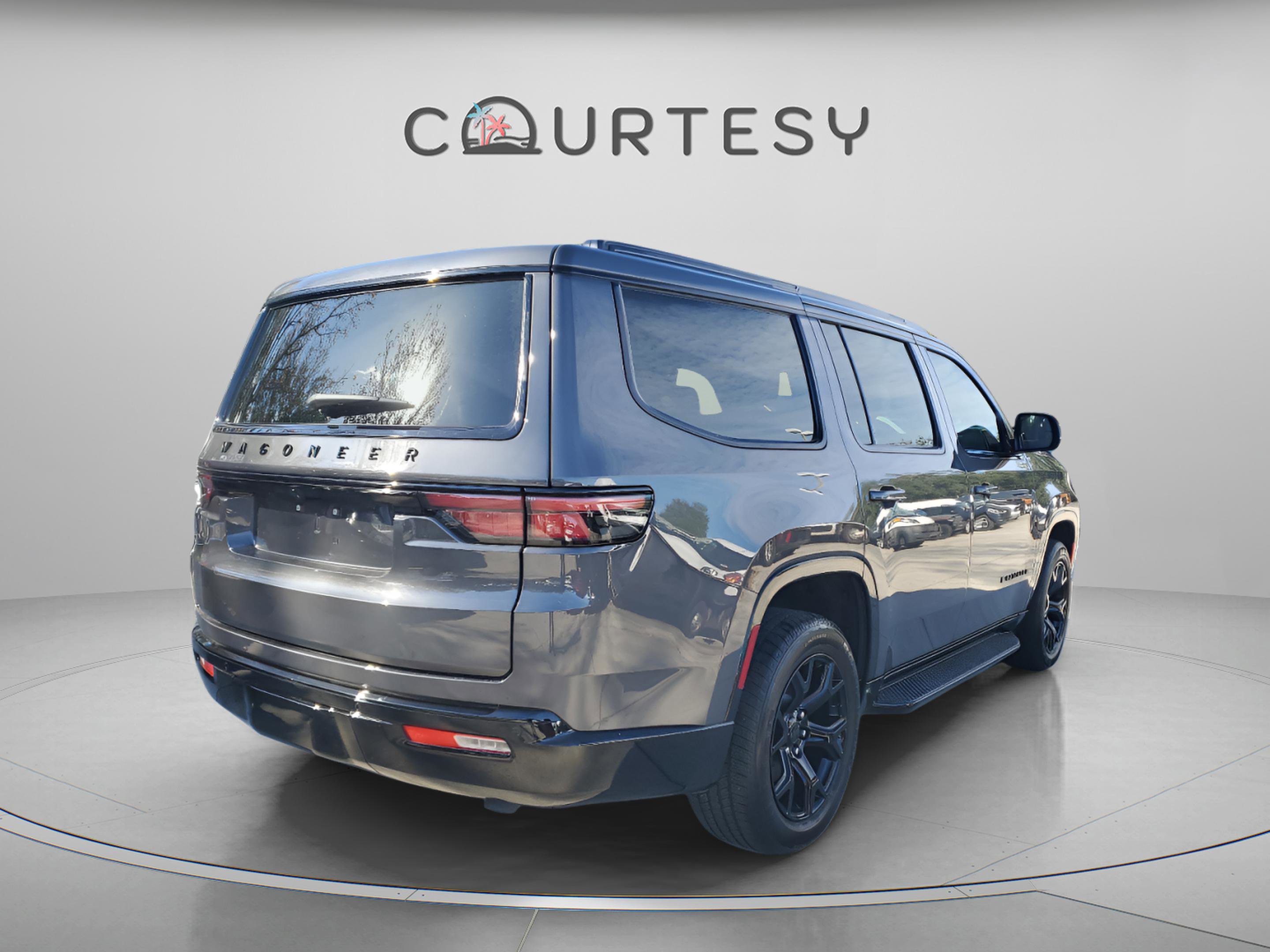 Certified 2025 Jeep Wagoneer Series II image 4