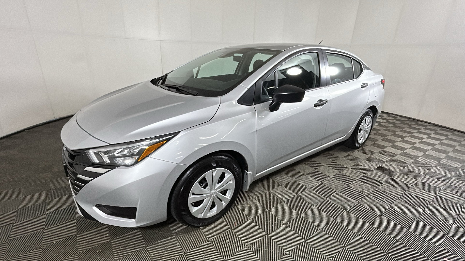Used 2025 Nissan Versa S w/ Trunk Package FWD image 8