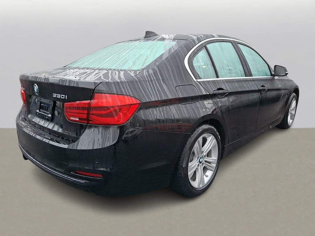 Used 2017 BMW 330i xDrive Sedan image 4