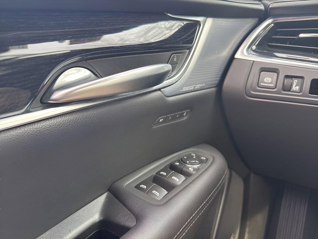 Certified 2025 Cadillac XT5 Premium Luxury image 30