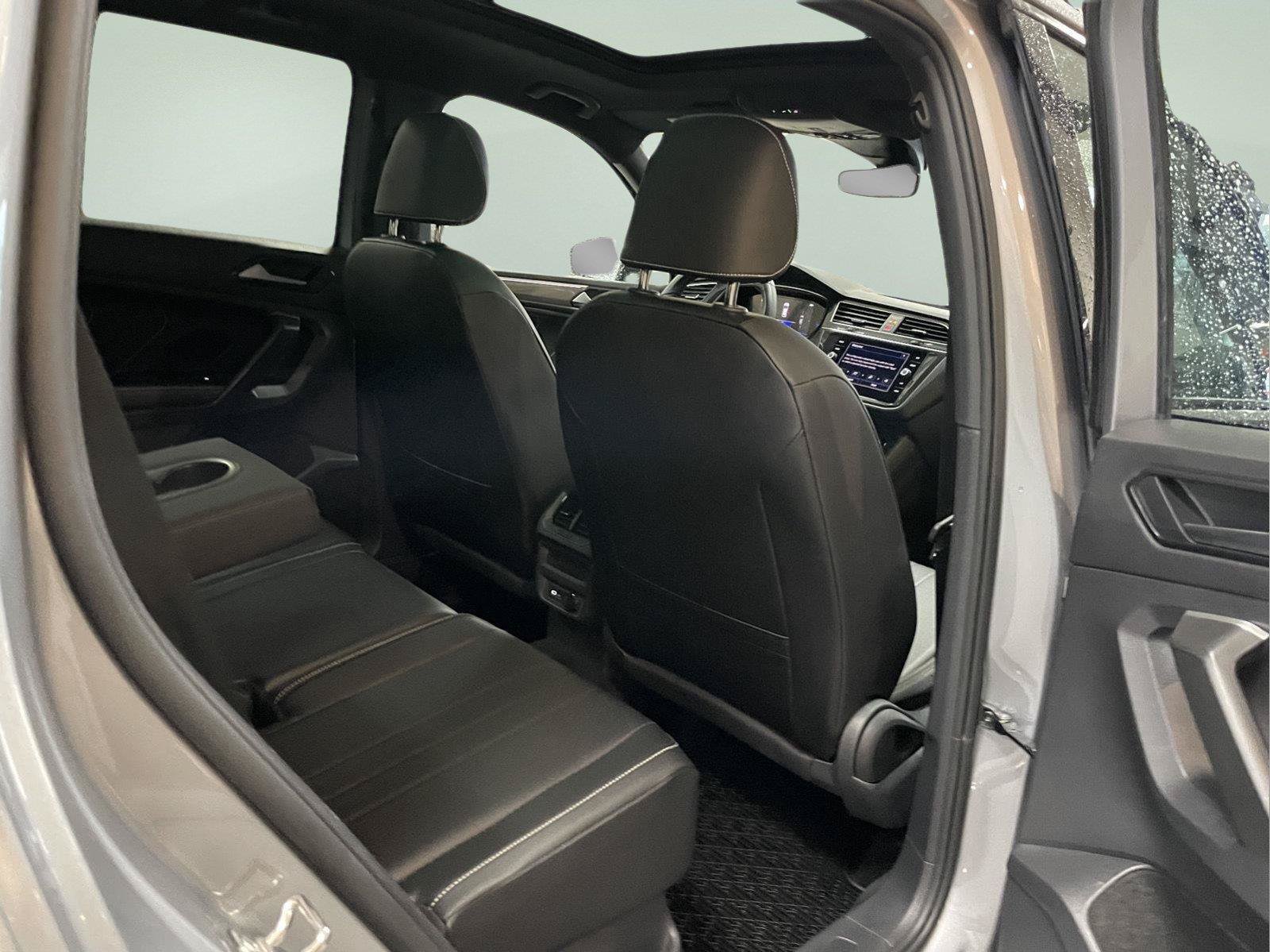 Used 2024 Volkswagen Tiguan SE R-Line AWD/4WD image 18