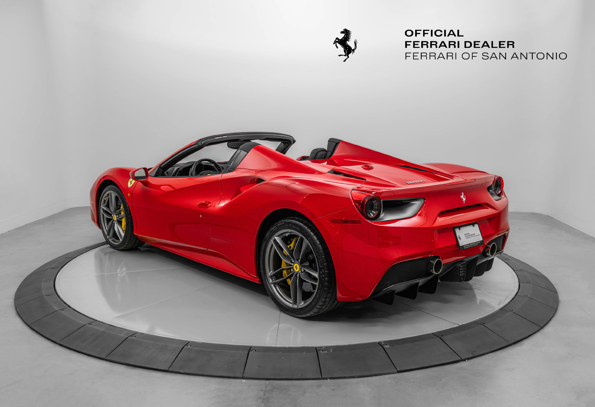Certified 2018 Ferrari 488 Spider RWD image 13