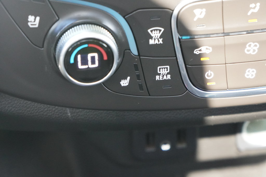 Used 2018 Chevrolet Traverse Premier w/ Redline Edition FWD image 34