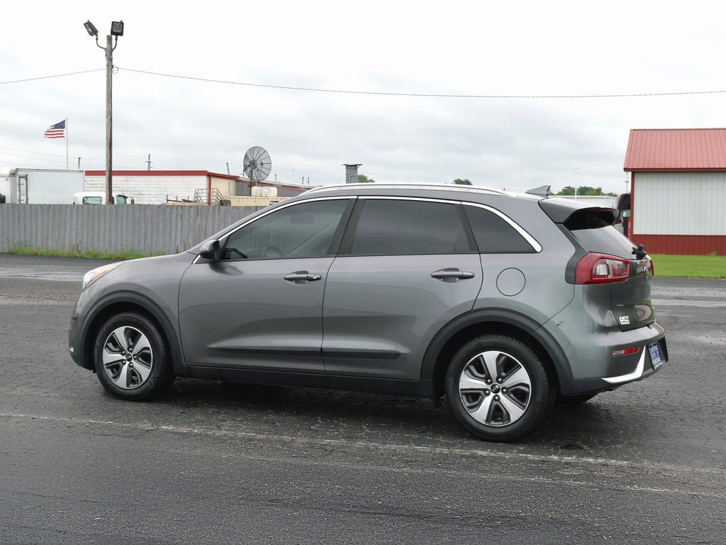 Used 2017 Kia Niro LX image 6