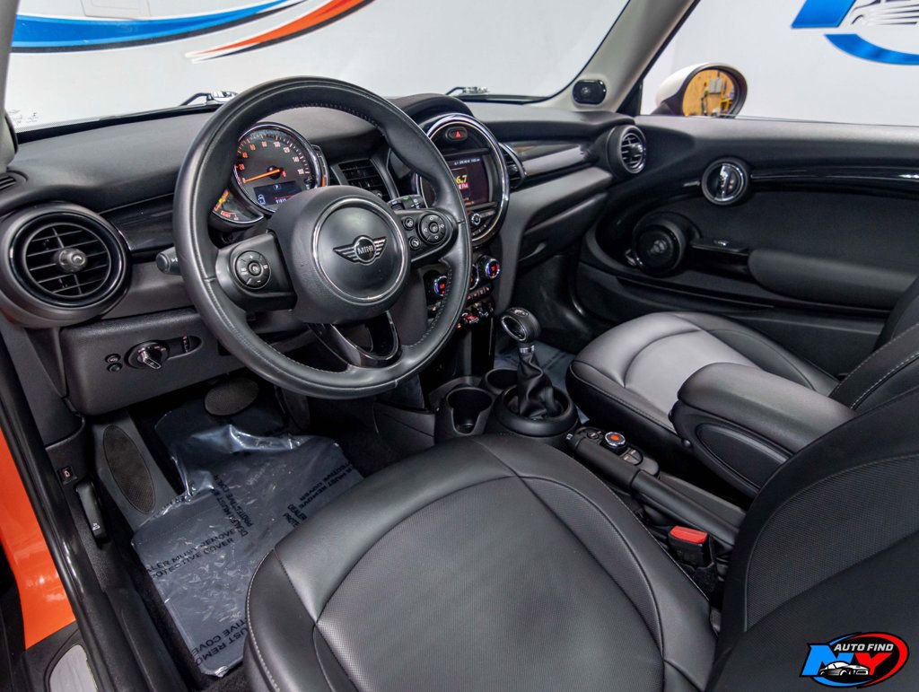 Used 2019 MINI Cooper 2-Door Hardtop w/ Premium Package image 14