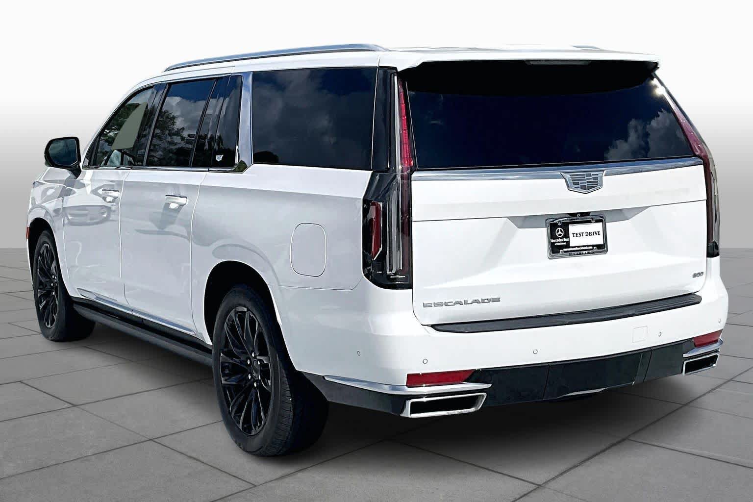 Used 2023 Cadillac Escalade ESV Premium Luxury Platinum w/ LPO, Radiant Package AWD/4WD image 11