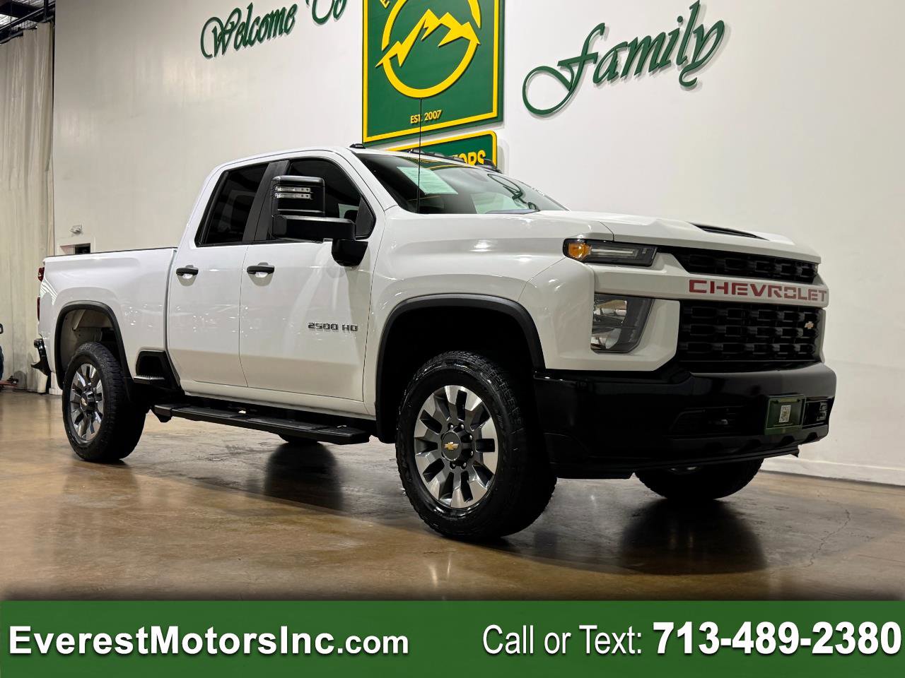 Used 2022 Chevrolet Silverado 2500 Custom w/ Custom Value Package image 1