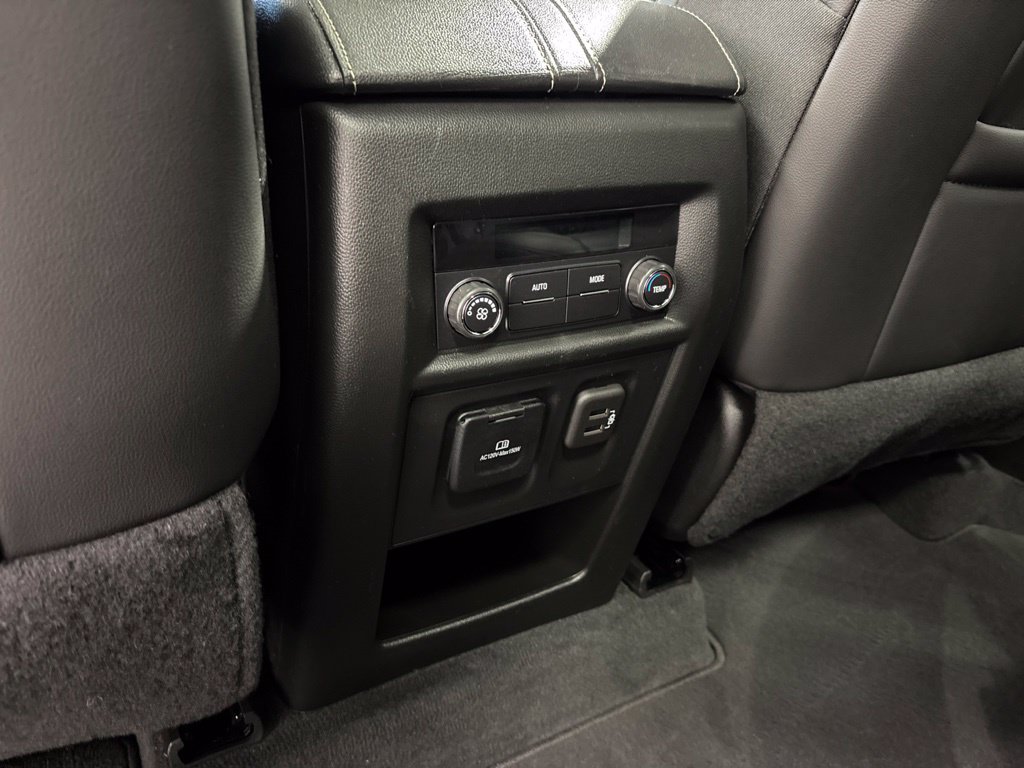 Used 2023 Chevrolet Traverse LT w/ LT Premium Package AWD/4WD image 52
