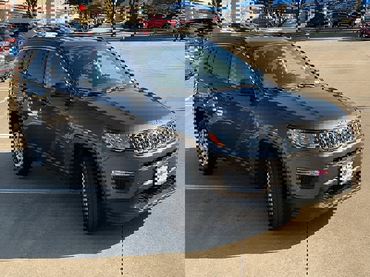 Used 2020 Jeep Compass Sport w/ Cold Weather Group image 4