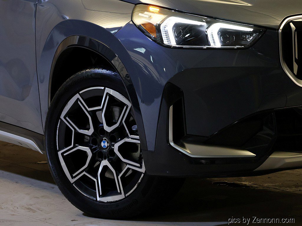 Certified 2023 BMW X1 xDrive28i w/ Convenience Package AWD/4WD image 3