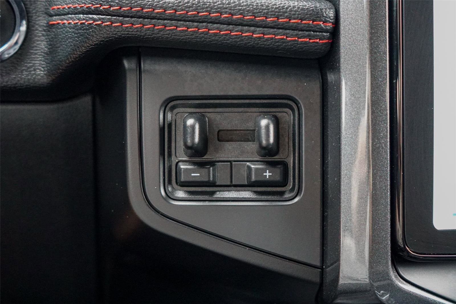 Used 2023 Ford Expedition Limited image 15