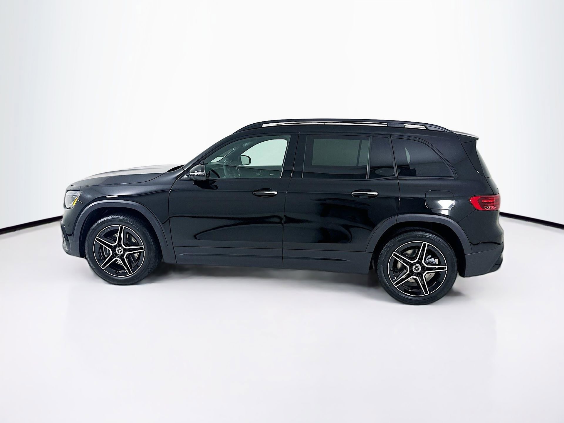 New 2026 Mercedes-Benz GLB 250 4MATIC image 5